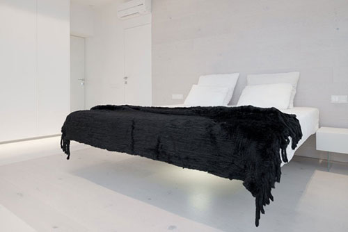 Witte minimalistische slaapkamer in Moskou Witte minimalistische slaapkamer in Moskou