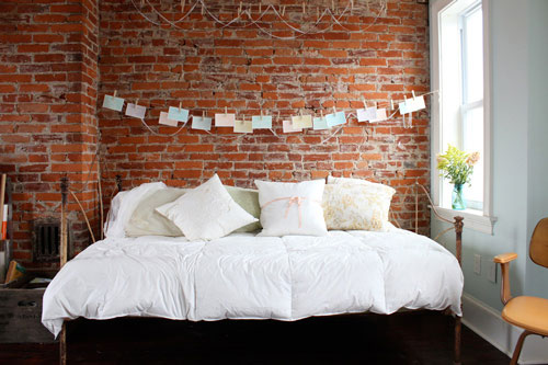 Bakstenen muur in de slaapkamer Bakstenen muur in de slaapkamer