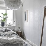 Een lange smalle slaapkamer