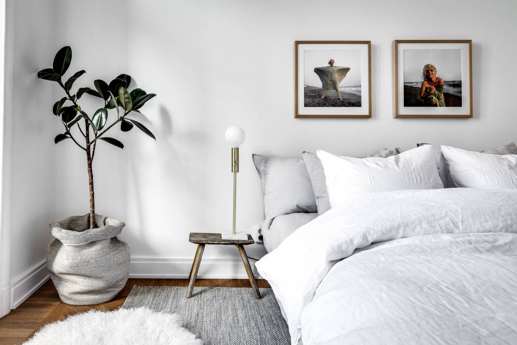 Eenvoudige maar erg mooie slaapkamer styling Eenvoudige maar erg mooie slaapkamer styling
