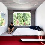 Futuristische slaapkamer met badkamer en suite