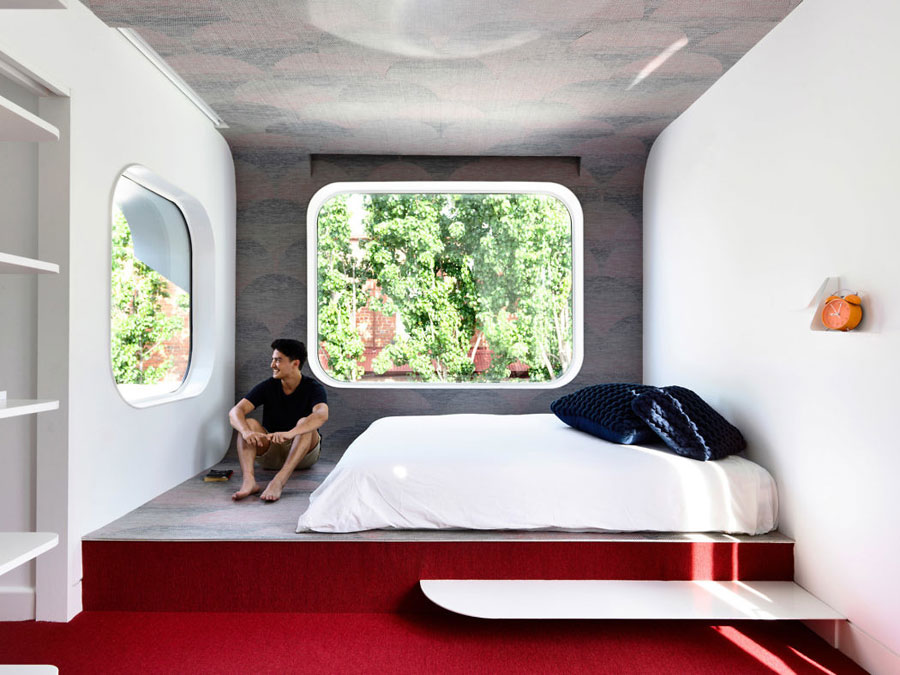 Futuristische slaapkamer met badkamer en suite