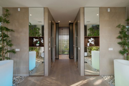 Groen in een transparante slaapkamer Groen in een transparante slaapkamer