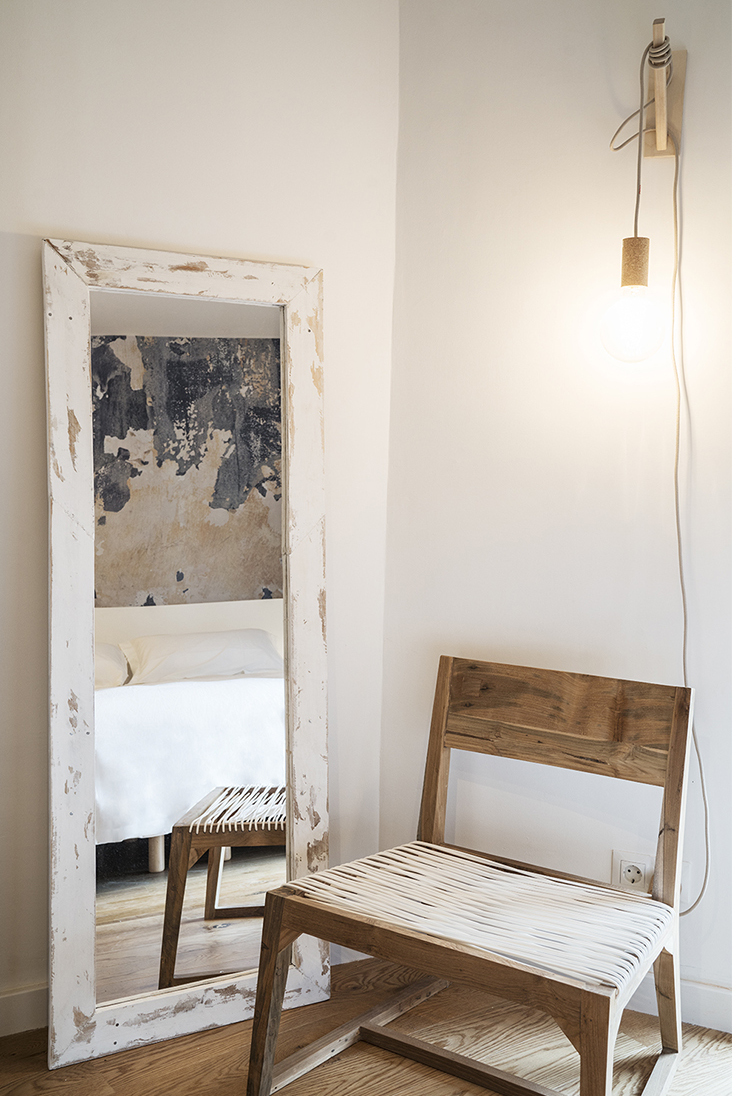 Hoekslaapkamer met warme natuurlijke materialen Hoekslaapkamer met warme natuurlijke materialen