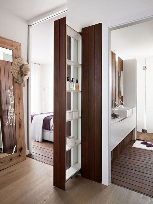 Houten vloer en wand in slaapkamer Houten vloer en wand in slaapkamer