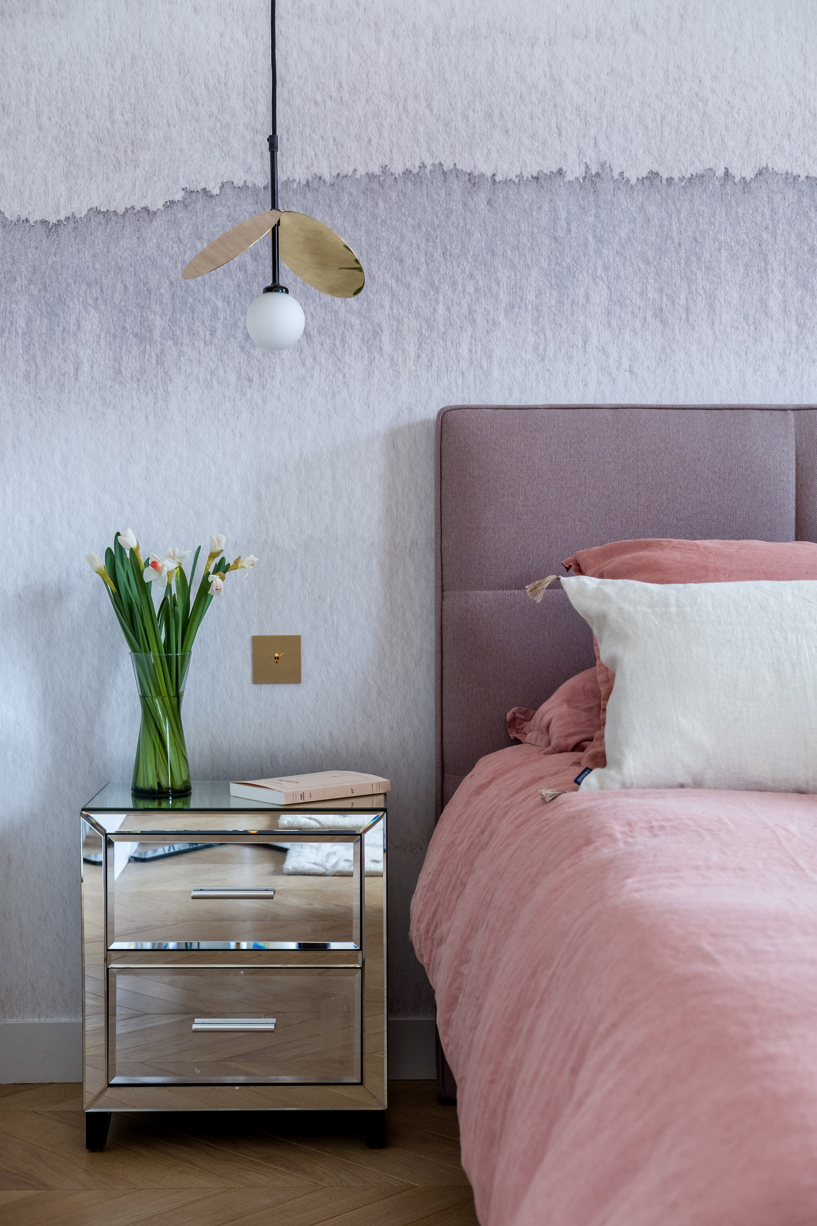 In deze slaapkamer slaap je als een echte Pariesenne In deze slaapkamer slaap je als een echte Pariesenne