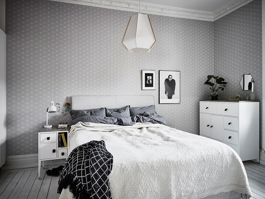 In deze slaapkamer vind je een aantal verrassende blikvangers In deze slaapkamer vind je een aantal verrassende blikvangers
