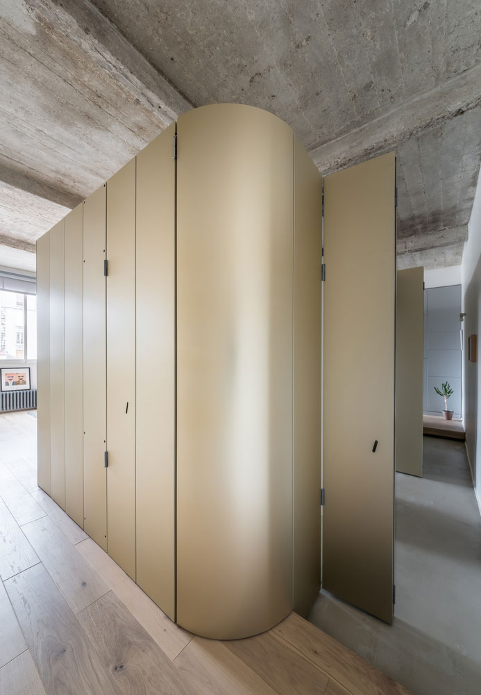 In dit appartement zijn de twee slaapkamers boven elkaar ingericht In dit appartement zijn de twee slaapkamers boven elkaar ingericht