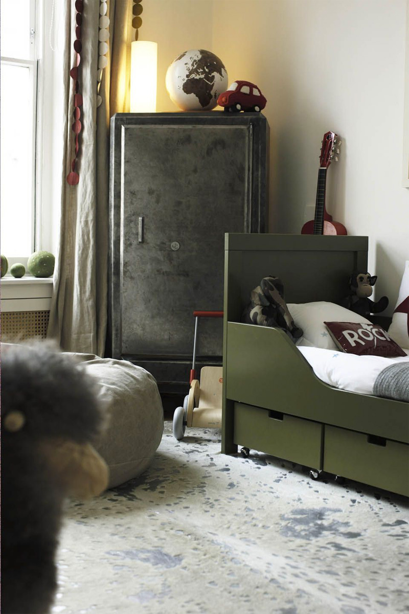 industriële kinderkamer legergroen bed industriële kinderkamer legergroen bed