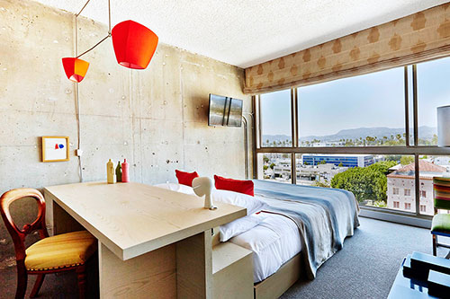 Industriële kleurrijke slaapkamer van The Line Hotel Industriële kleurrijke slaapkamer van The Line Hotel
