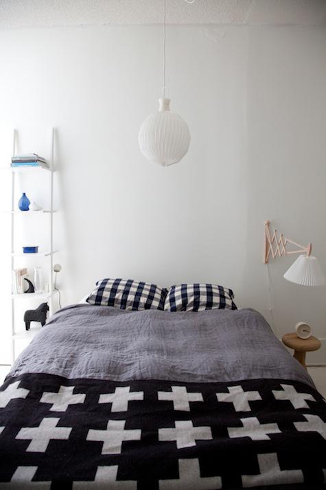 De Japans Scandinavische slaapkamer van Juli en John De Japans Scandinavische slaapkamer van Juli en John