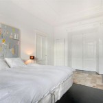Karakteristieke slaapkamer met moderne afwerking
