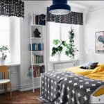 Kleurrijke slaapkamer van klein appartement