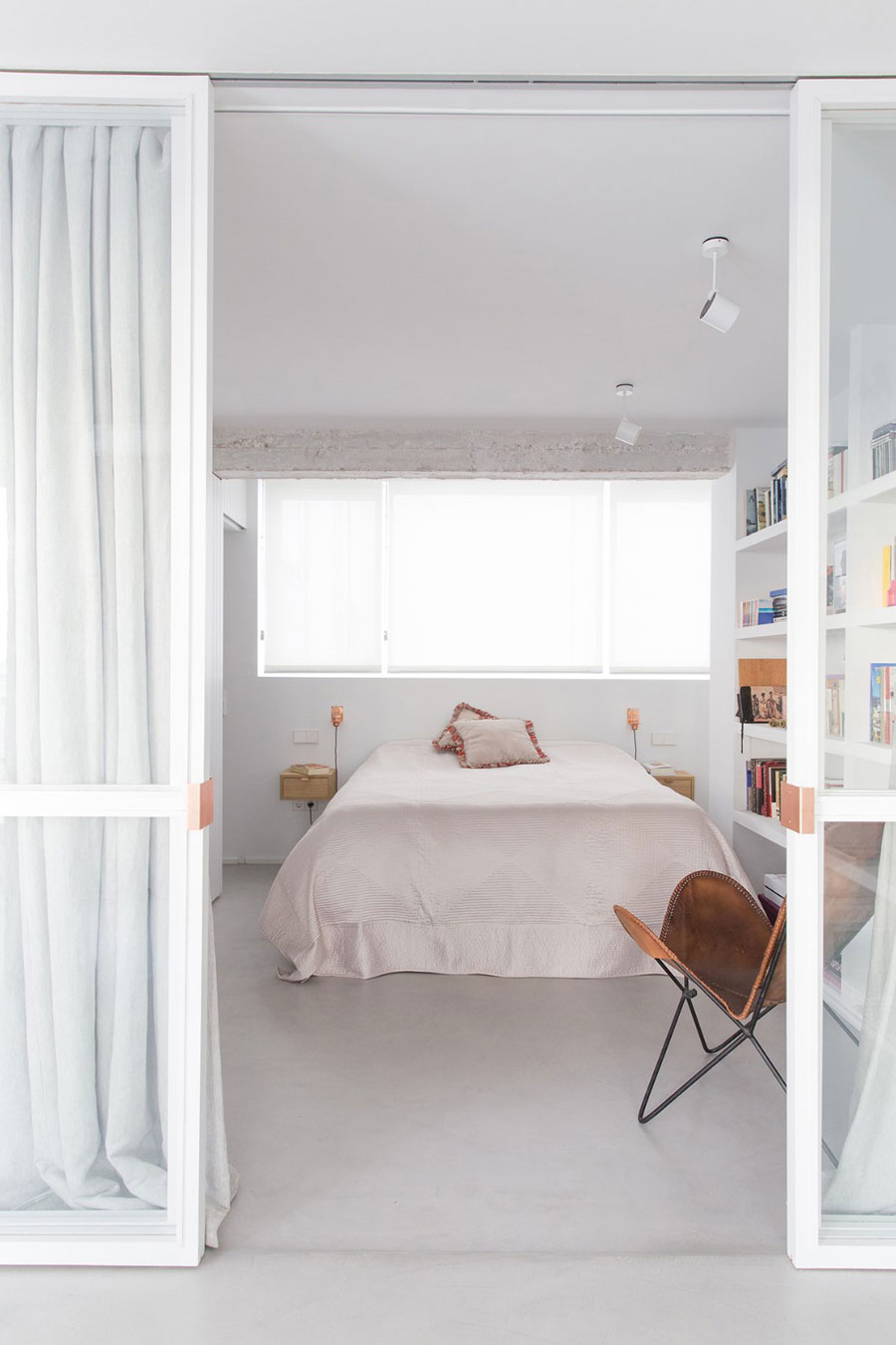 Lichte, frisse en moderne slaapkamer uit Madrid