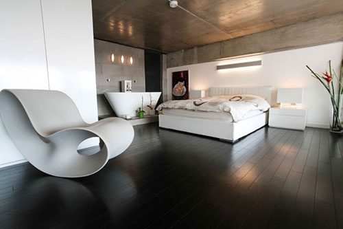 Loft slaapkamer met vrijstaand bad Loft slaapkamer met vrijstaand bad
