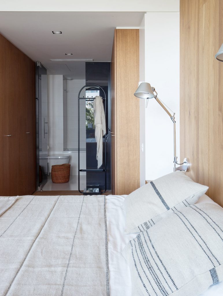 luxe slaapkamer met badkamer ensuite in barcelona luxe slaapkamer met badkamer ensuite in barcelona