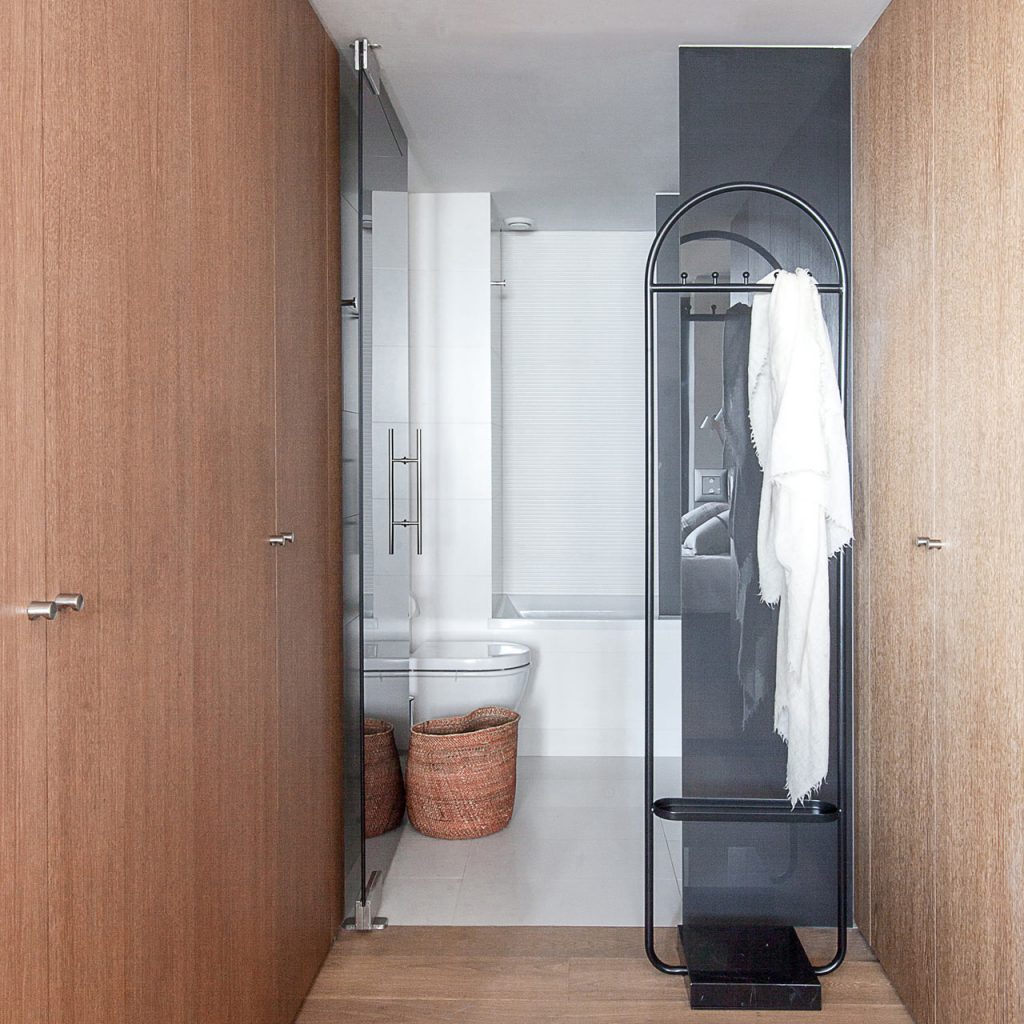 luxe slaapkamer met badkamer ensuite in barcelona luxe slaapkamer met badkamer ensuite in barcelona