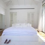 Luxe slaapkamer met toegang tot tuin zwembad