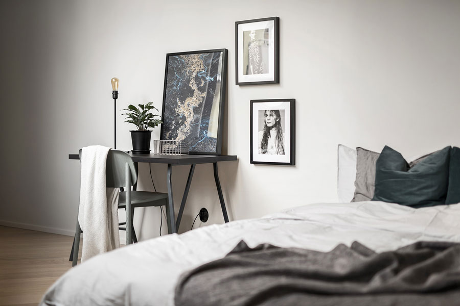 Minimalistische driehoekige slaapkamer Minimalistische driehoekige slaapkamer