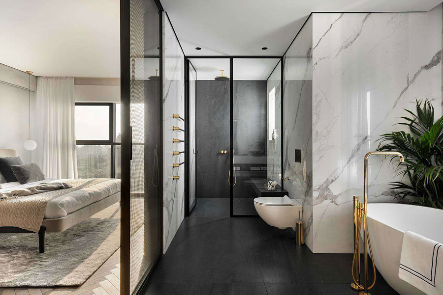 Moderne luxe penthouse appartement met inloopkast en badkamer