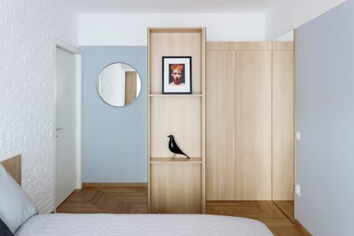 Moderne Scandinavische slaapkamer uit Boekarest