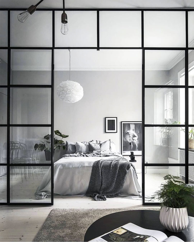 moderne slaapkamer ideeën glazen wand