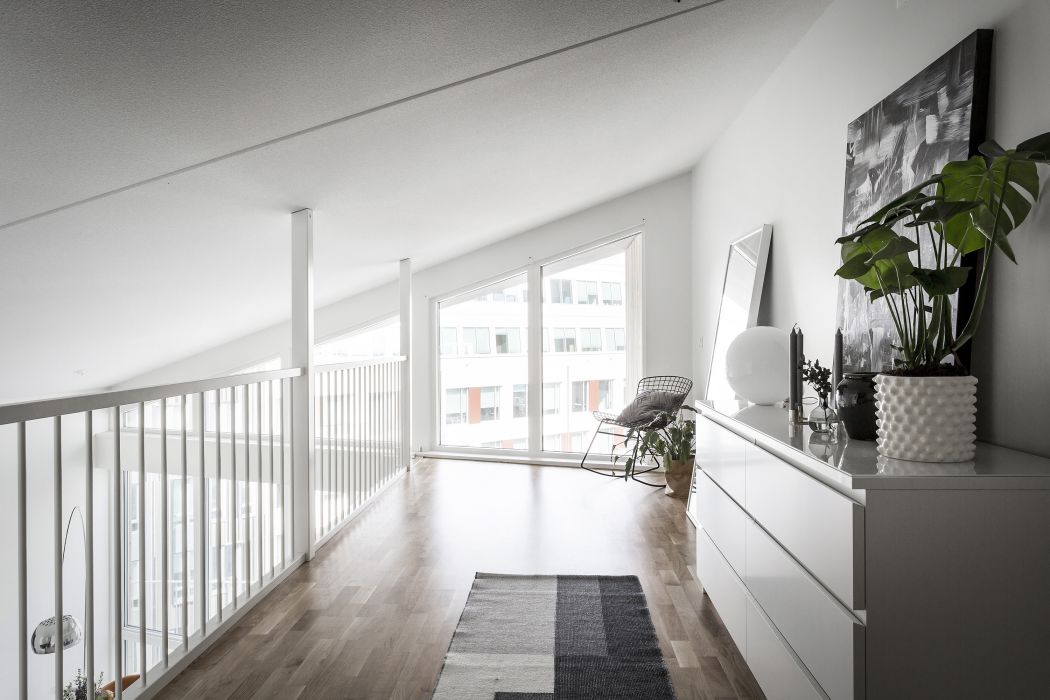 Mooie Scandinavische mezzanine slaapkamer Mooie Scandinavische mezzanine slaapkamer