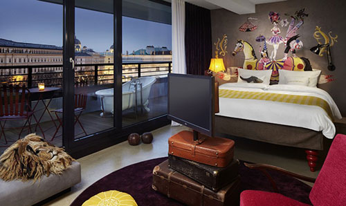 Muurschilderingen in de slaapkamers van 25Hours Hotel Wenen Muurschilderingen in de slaapkamers van 25Hours Hotel Wenen
