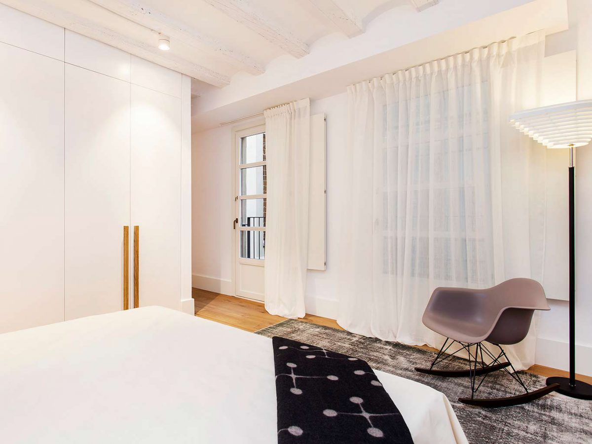 sfeervolle-karakteristieke-slaapkamer-uit-barcelona sfeervolle-karakteristieke-slaapkamer-uit-barcelona