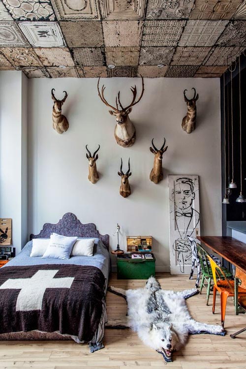 Slaapkamer met dierenkoppen Slaapkamer met dierenkoppen