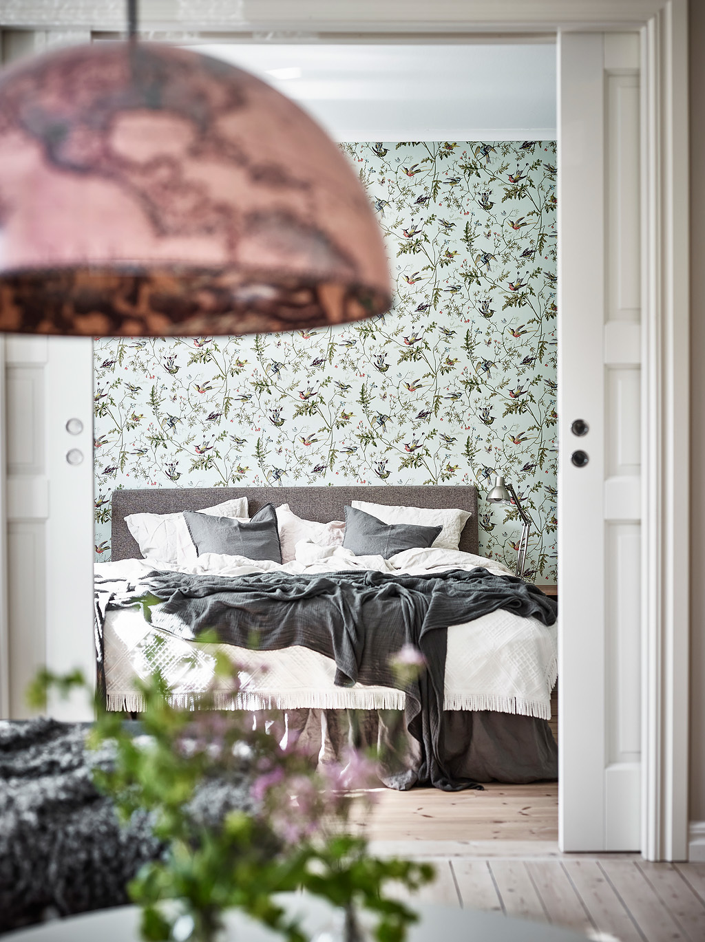 Slaapkamer met mintgroene muren Slaapkamer met mintgroene muren