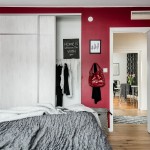Slaapkamer met rode muren