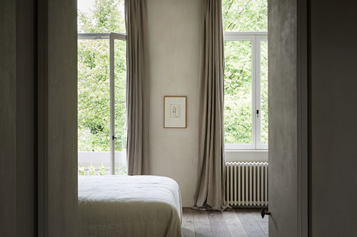 Slaapkamer met rustgevende kalme uitstraling Slaapkamer met rustgevende kalme uitstraling