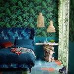 Slaapkamer met tropisch groen behang