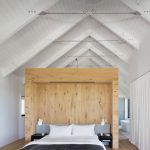 Slaapkamer van droomhuis aan een groot meer!