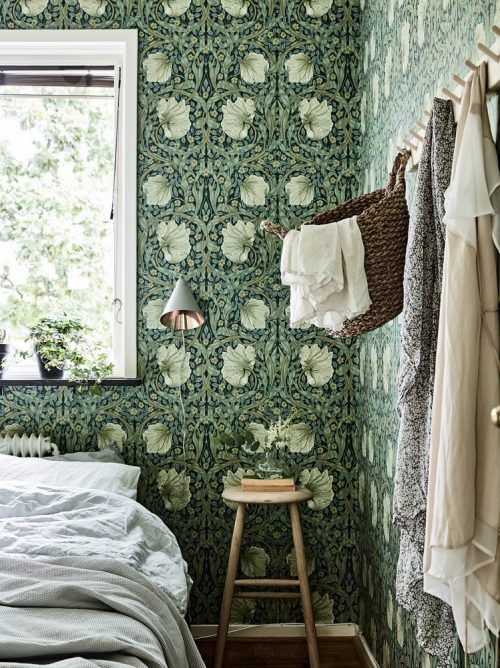 Slaapkamer vol met bloemetjes behang Slaapkamer vol met bloemetjes behang