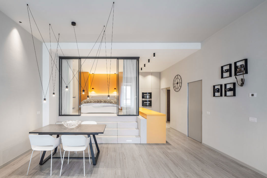 Splitlevel slaapkamer met glazen wanden Splitlevel slaapkamer met glazen wanden
