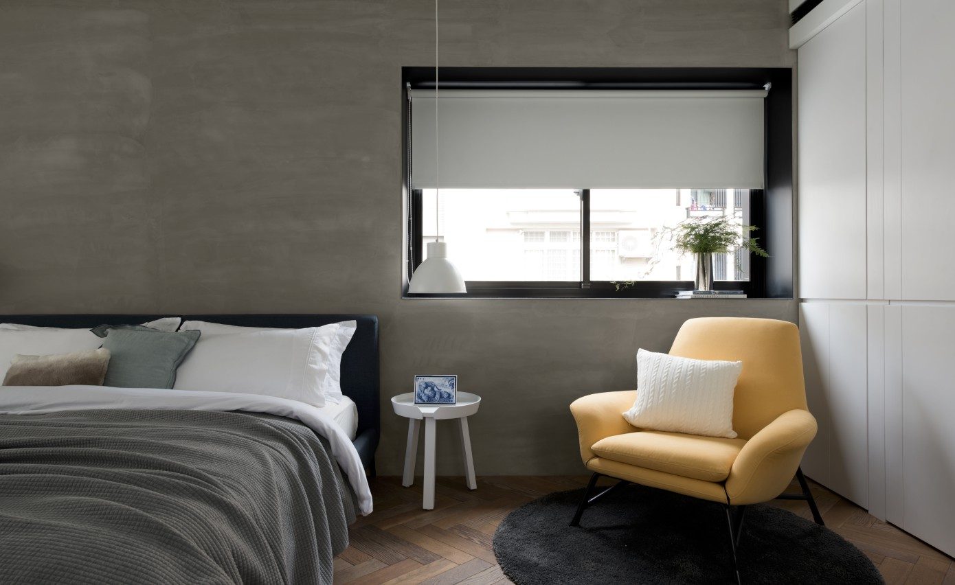 Stoere slaapkamer suite met werkplek en loungehoek Stoere slaapkamer suite met werkplek en loungehoek
