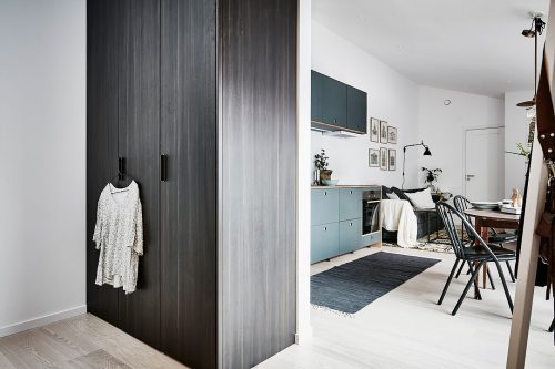 Tóch nog een half open slaapkamer kunnen creëren in dit kleine appartement Tóch nog een half open slaapkamer kunnen creëren in dit kleine appartement