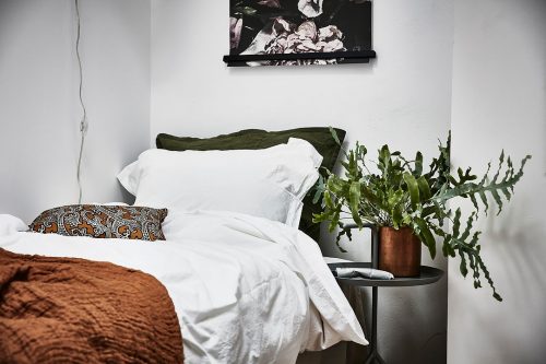 Tóch nog een half open slaapkamer kunnen creëren in dit kleine appartement Tóch nog een half open slaapkamer kunnen creëren in dit kleine appartement