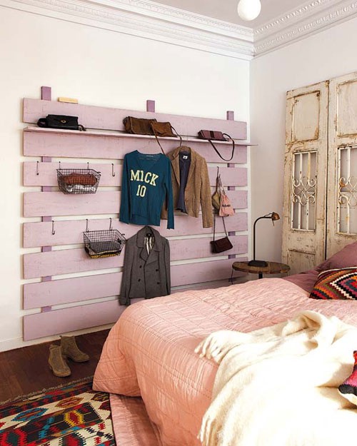 Vintage slaapkamer met roze tinten