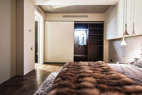 Warme slaapkamer met industrieel tintje Warme slaapkamer met industrieel tintje