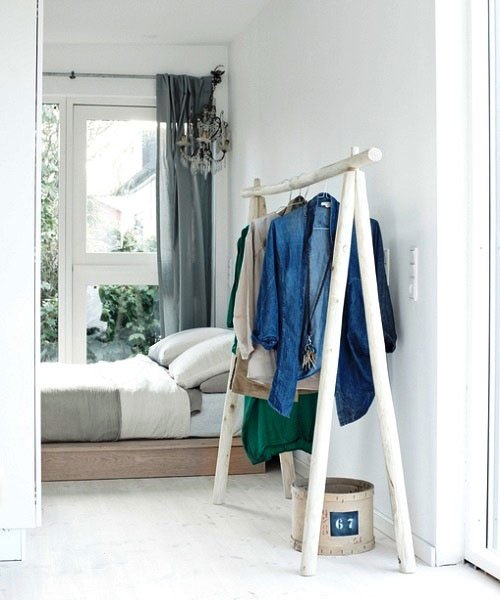 Witte kledingrek slaapkamer Witte kledingrek slaapkamer