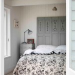 Witte slaapkamer met blauwe accenten