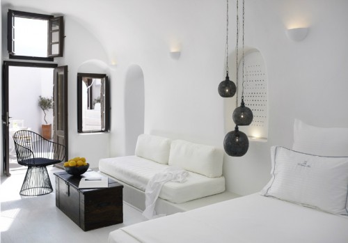 Witte slaapkamer in Santorini door Patsios architecten Witte slaapkamer in Santorini door Patsios architecten