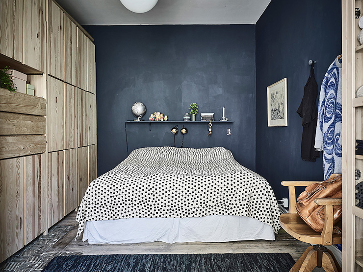 blauwe slaapkamer mooie houten accenten Slaapkamer ideeën