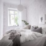 Zweedse slaapkamer met een romantische sfeer